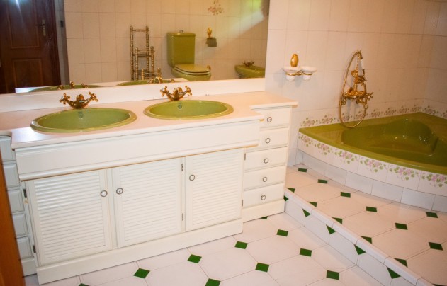 Resale - Villa - Llano de brujas