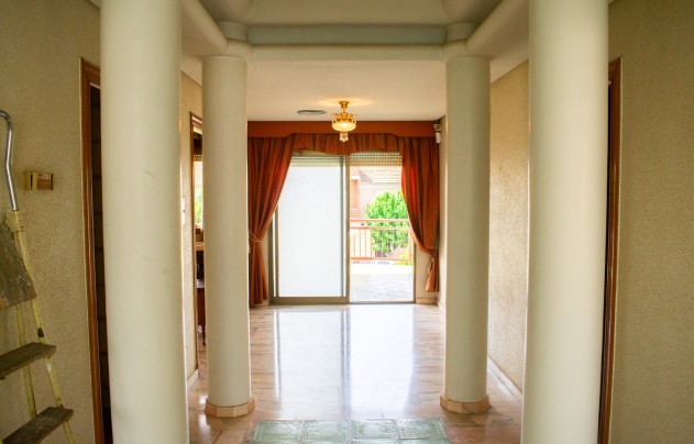 Resale - Villa - Llano de brujas