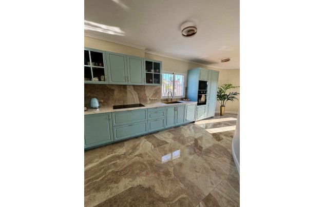 Resale - Villa - Ciudad Quesada