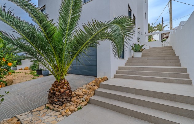Resale - Villa - Alicante - Cabo de las Huertas