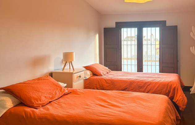 Resale - Villa - Santa Pola - El Poble Llevanti