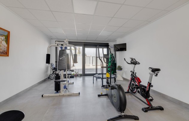 Resale - Villa - Torrevieja