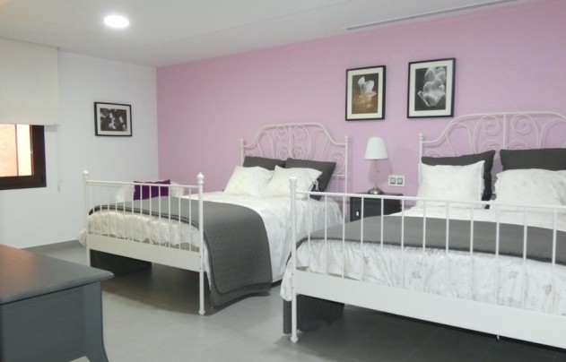 Resale - Villa - Algorfa