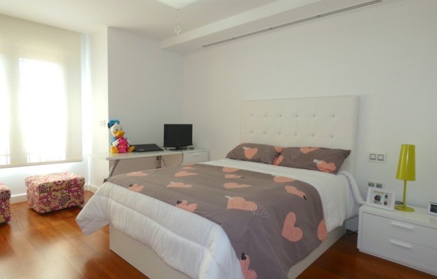 Resale - Villa - Algorfa