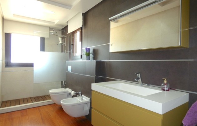 Resale - Villa - Algorfa