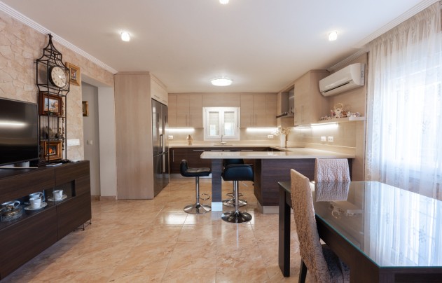 Resale - Villa - Torrevieja - Los Balcones