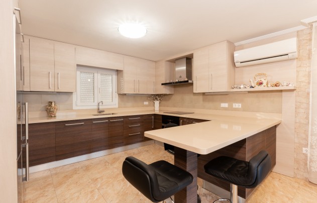 Resale - Villa - Torrevieja - Los Balcones