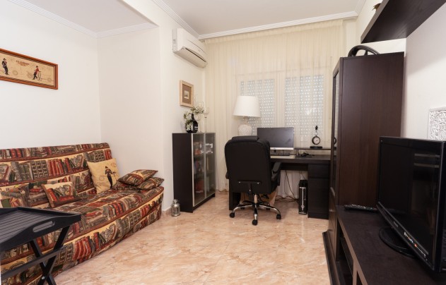Resale - Villa - Torrevieja - Los Balcones