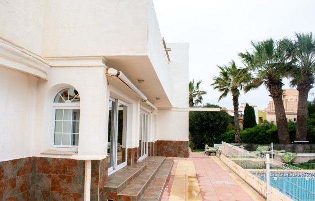 Resale - Villa - Cartagena - La Manga del Mar Menor