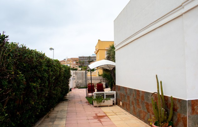 Resale - Villa - Cartagena - La Manga del Mar Menor