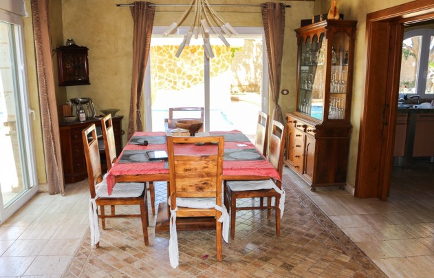 Herverkoop - Villa - Los Urrutias