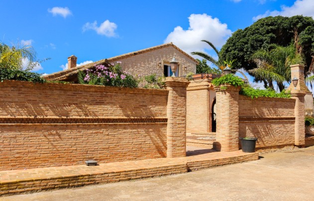 Herverkoop - Villa - Los Urrutias