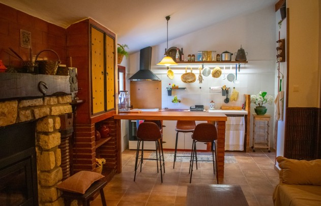 Herverkoop - Villa - Onil