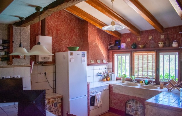 Herverkoop - Villa - Onil