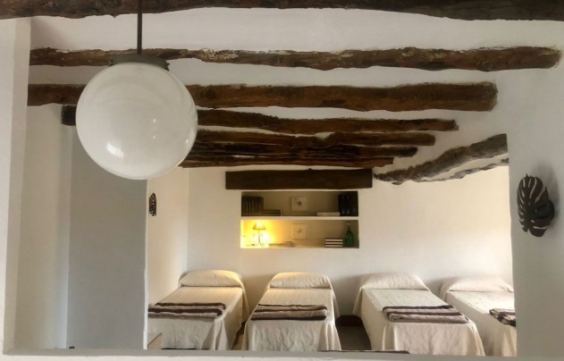 Herverkoop - Villa - Onil