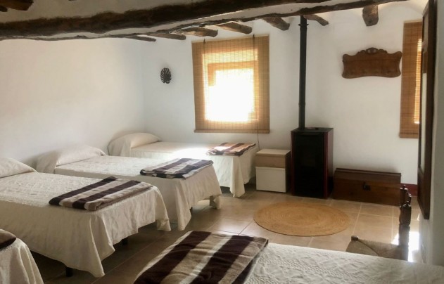 Herverkoop - Villa - Onil