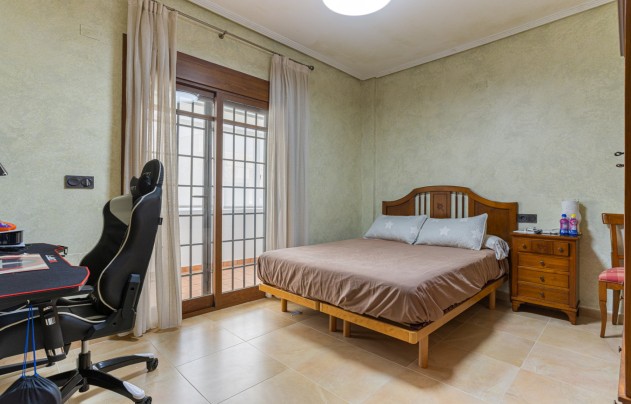 Resale - Villa - Los Montesinos - La Herrada