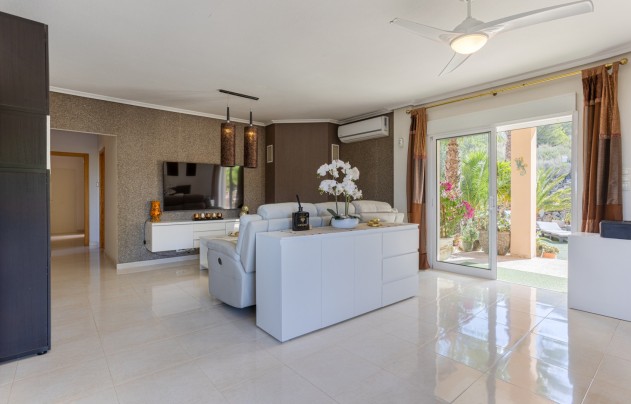 Resale - Villa - La Zarza