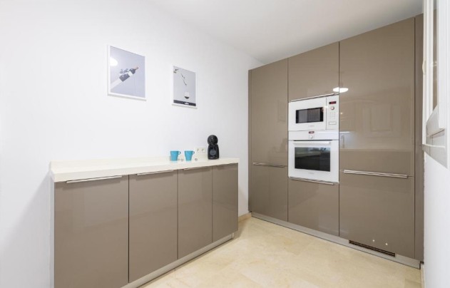 Resale - Apartment - Fuengirola