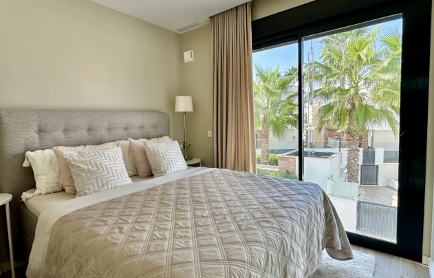 Herverkoop - Villa - Orihuela Costa - Lomas De Cabo Roig