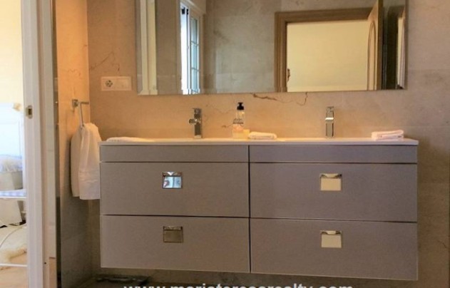 Reventa - Villa - Valle del Sol