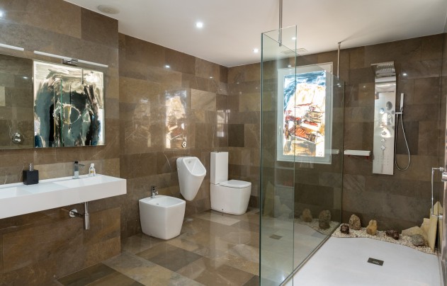 Resale - Apartment - Alicante - Center