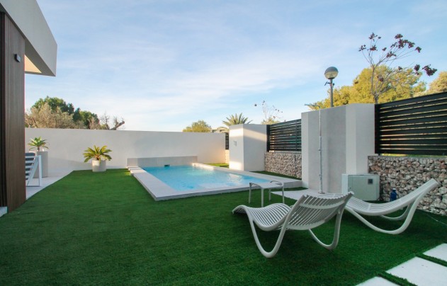 Resale - Villa - Alicante - Center