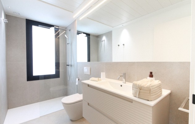 Resale - Villa - Alicante - Center