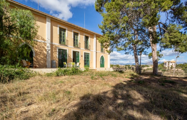 Resale - Villa - Alicante - Center