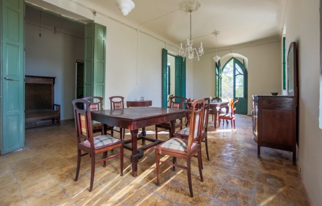 Resale - Villa - Alicante - Center