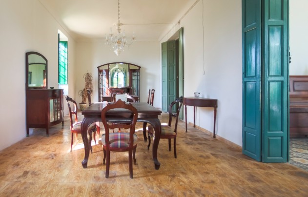 Resale - Villa - Alicante - Center