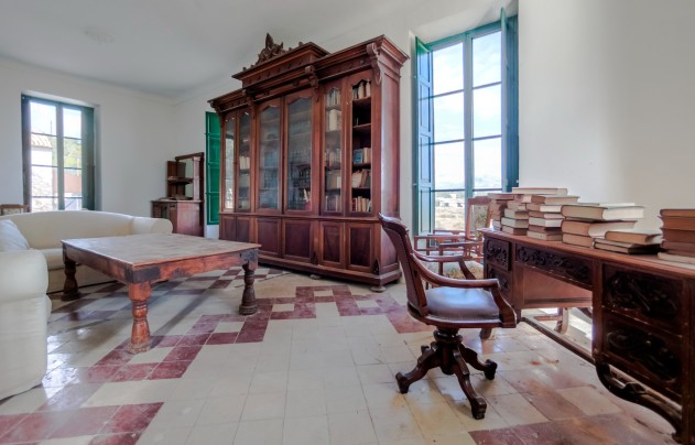 Resale - Villa - Alicante - Center