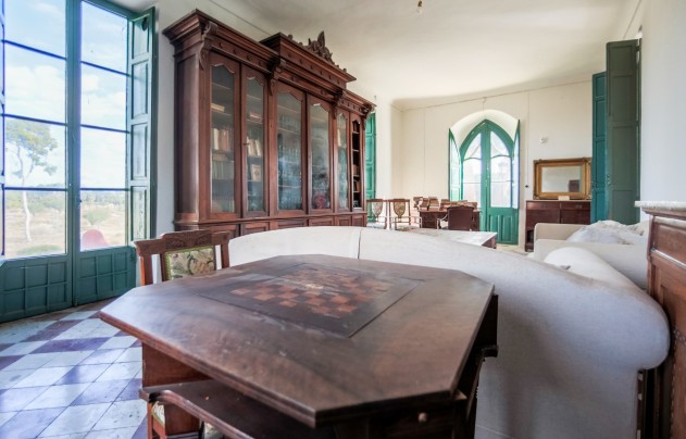 Resale - Villa - Alicante - Center