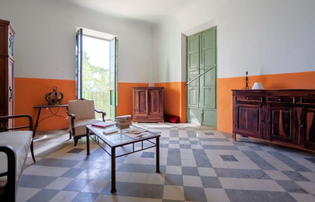 Resale - Villa - Alicante - Center