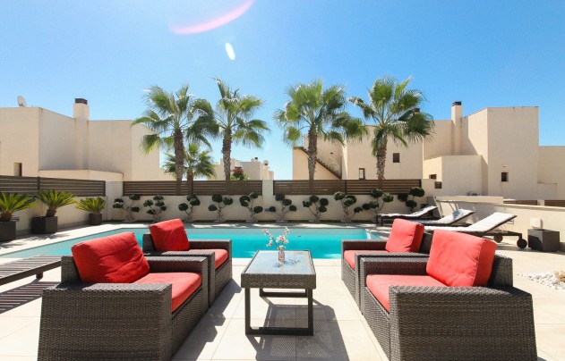 Resale - Villa - Torrevieja - Aguas Nuevas