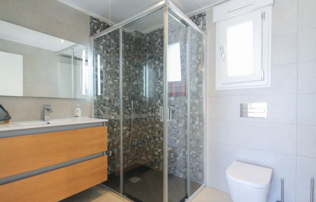 Resale - Villa - Torrevieja - Aguas Nuevas