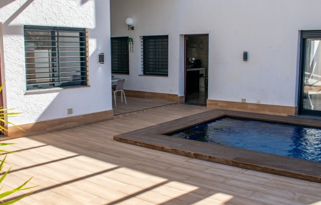 Resale - Villa - Pilar de la Horadada - Torre de la Horadada