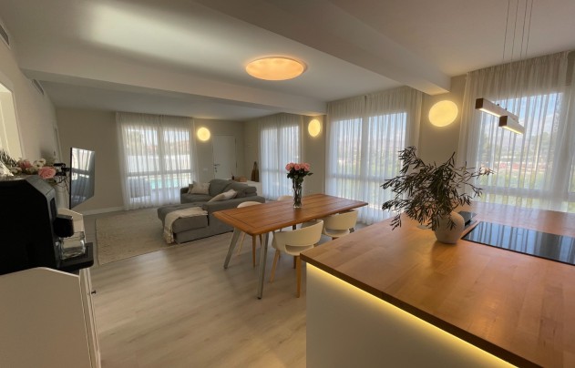 Resale - Villa - Orihuela