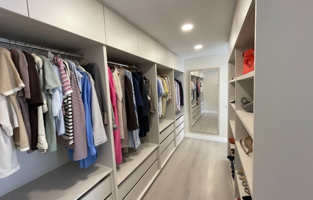 Resale - Villa - Orihuela