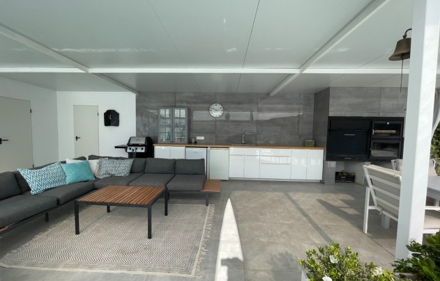 Resale - Villa - Orihuela