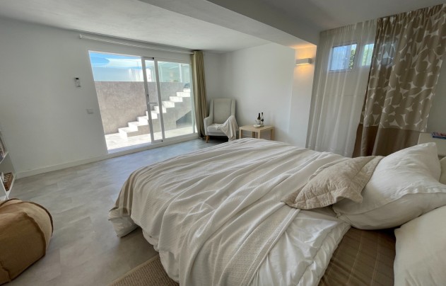 Resale - Villa - Orihuela