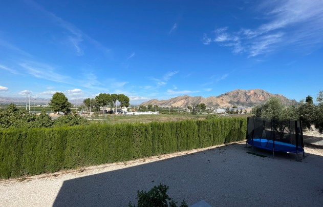 Resale - Villa - Orihuela