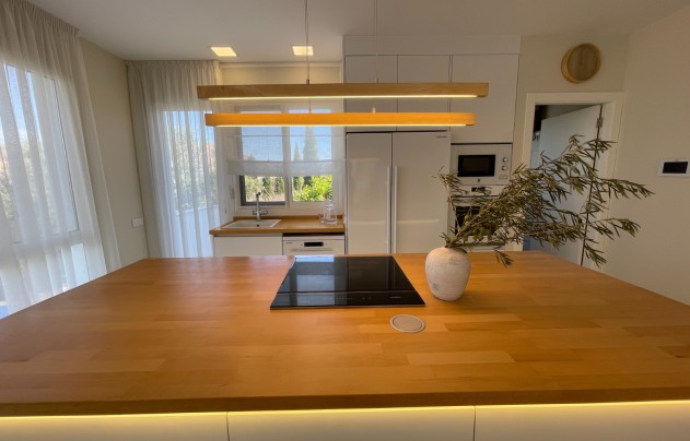 Resale - Villa - Orihuela