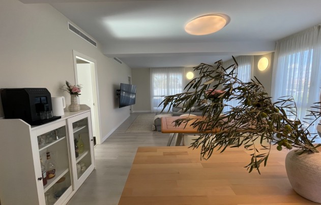 Resale - Villa - Orihuela