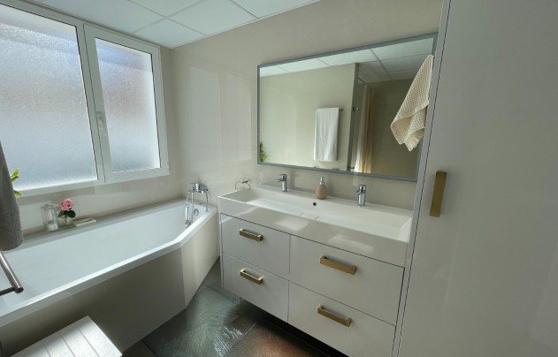 Resale - Villa - Orihuela