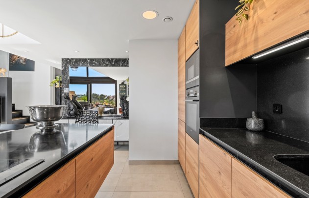 Resale - Apartment - Villamartín