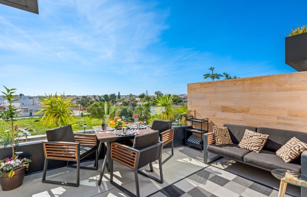 Resale - Apartment - Villamartín