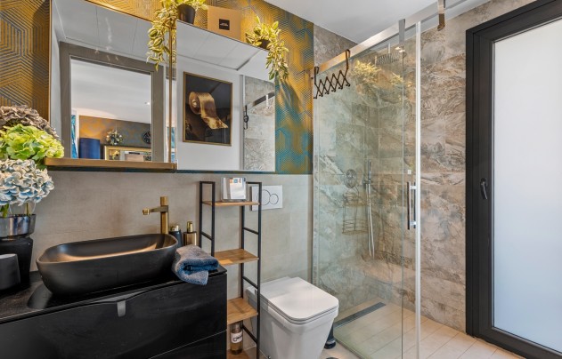 Resale - Apartment - Villamartín