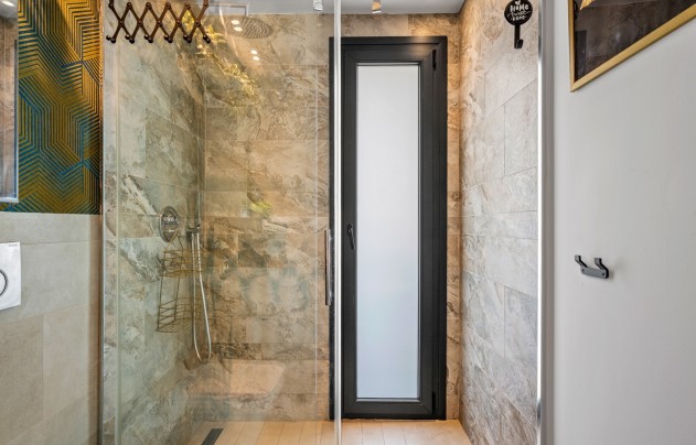 Resale - Apartment - Villamartín