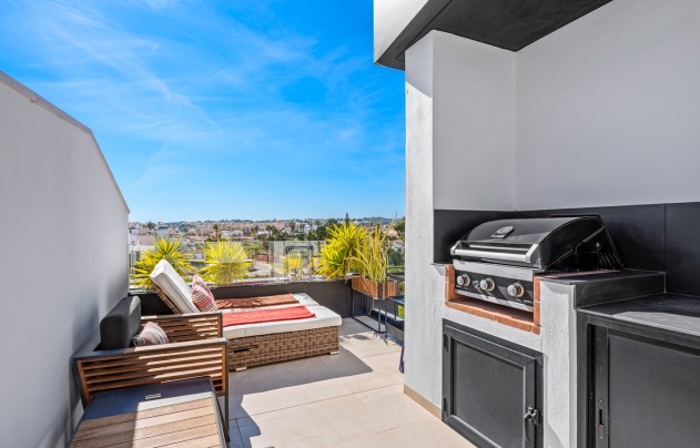 Resale - Apartment - Villamartín